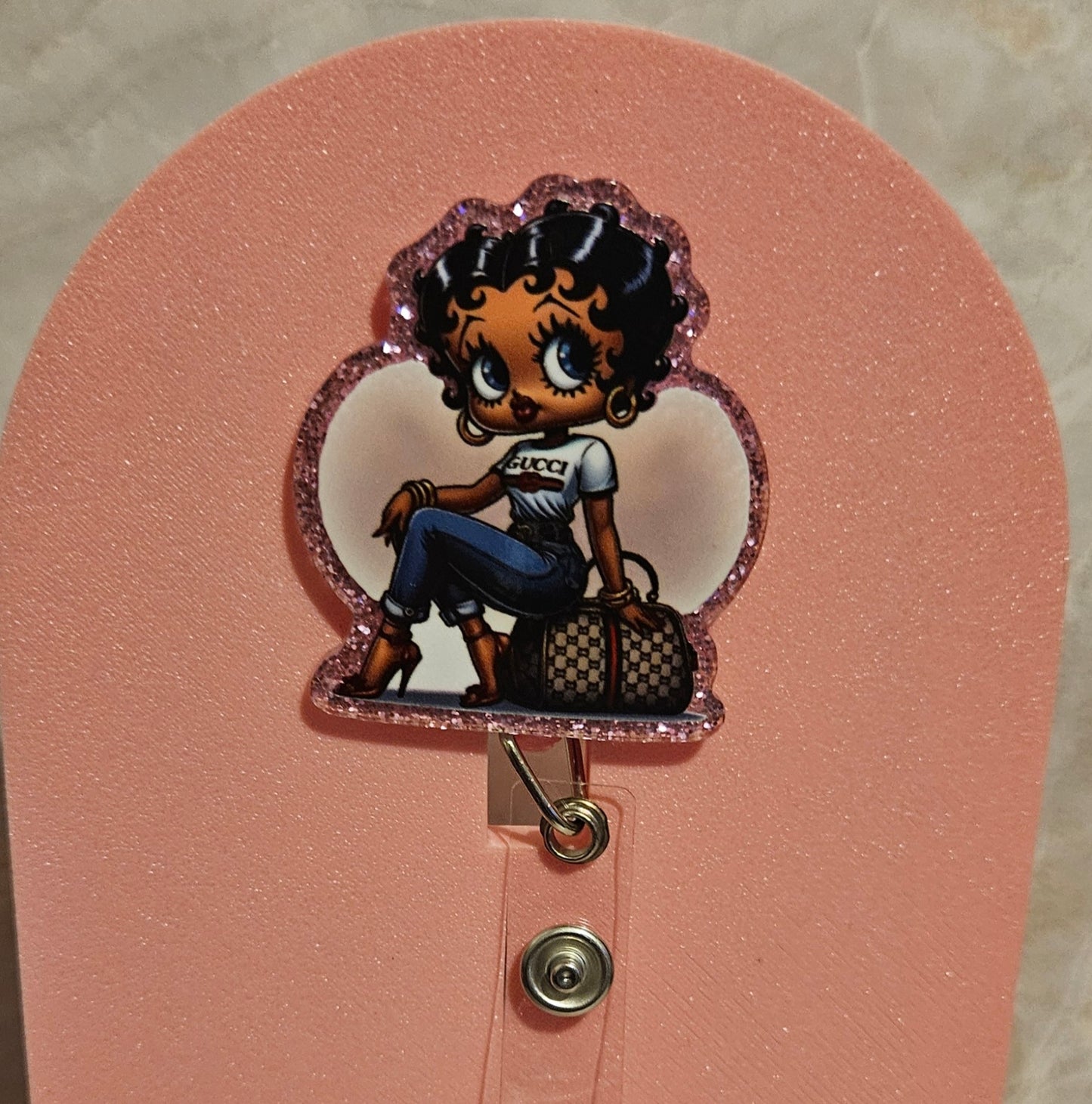 Bougie Betty Badge Reel